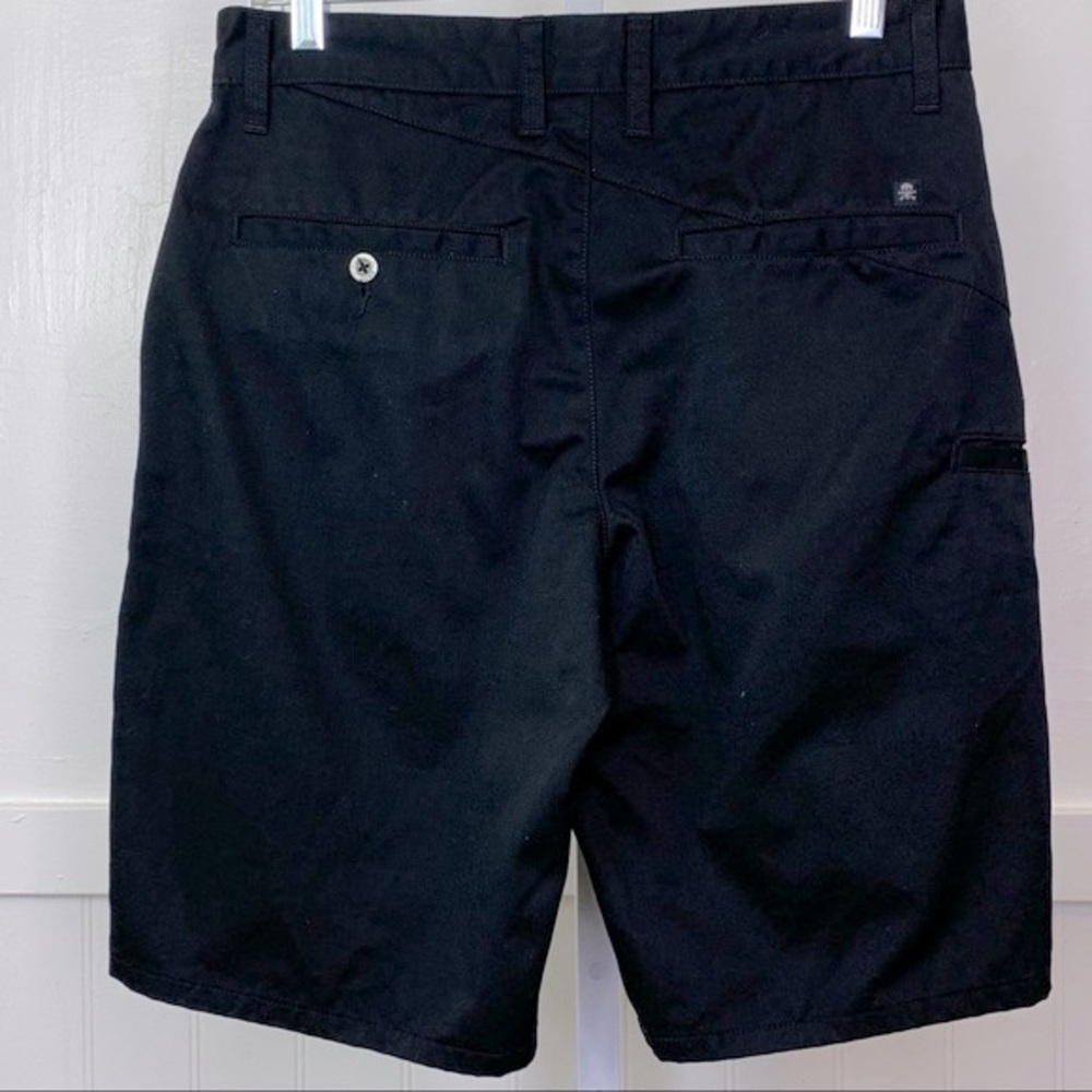 Tony Hawk Black Cotton Flat Front Shorts | 30 - Picture 3 of 9